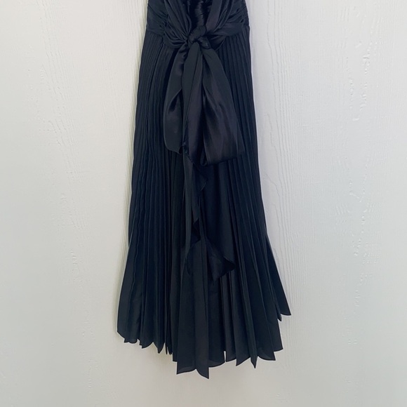 BCBG Maxazria - Beautiful Black Silk Pleated Cocktail Midi  Dress Size 6 - Picture 9 of 11